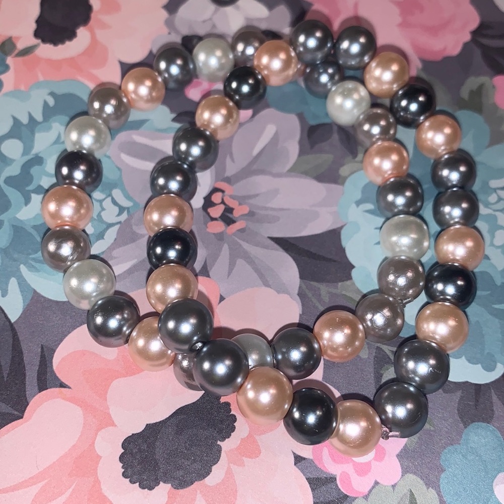 Stack of 2 pearl bracelet